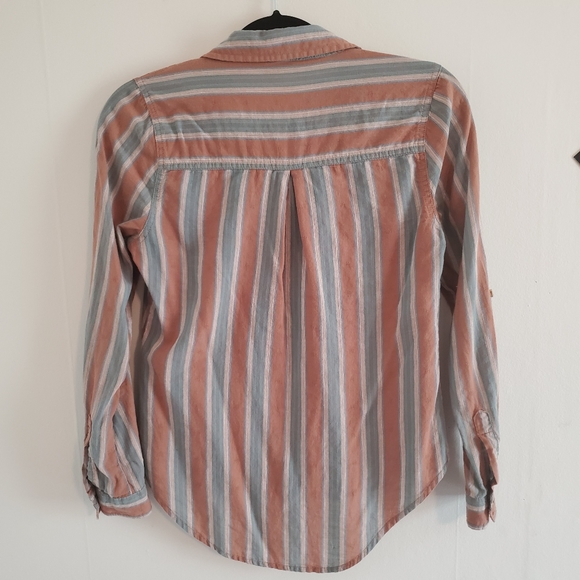 Collard Button Up - Picture 3 of 3